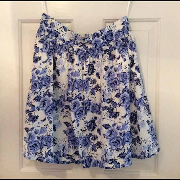 New Divided floral skirt - Picture 1 of 8